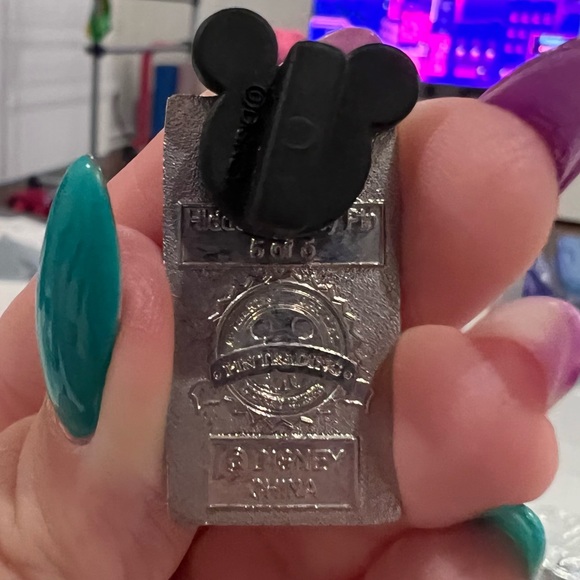 FREE w/ Purchase! Disney Pin 2010 China Hidden Mickey 5 Of 5 - Picture 2 of 5